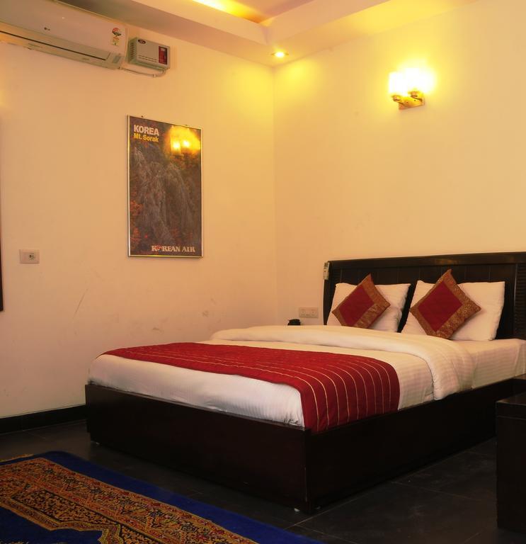 Airport Hotel Daya Capitol New Delhi Eksteriør bilde