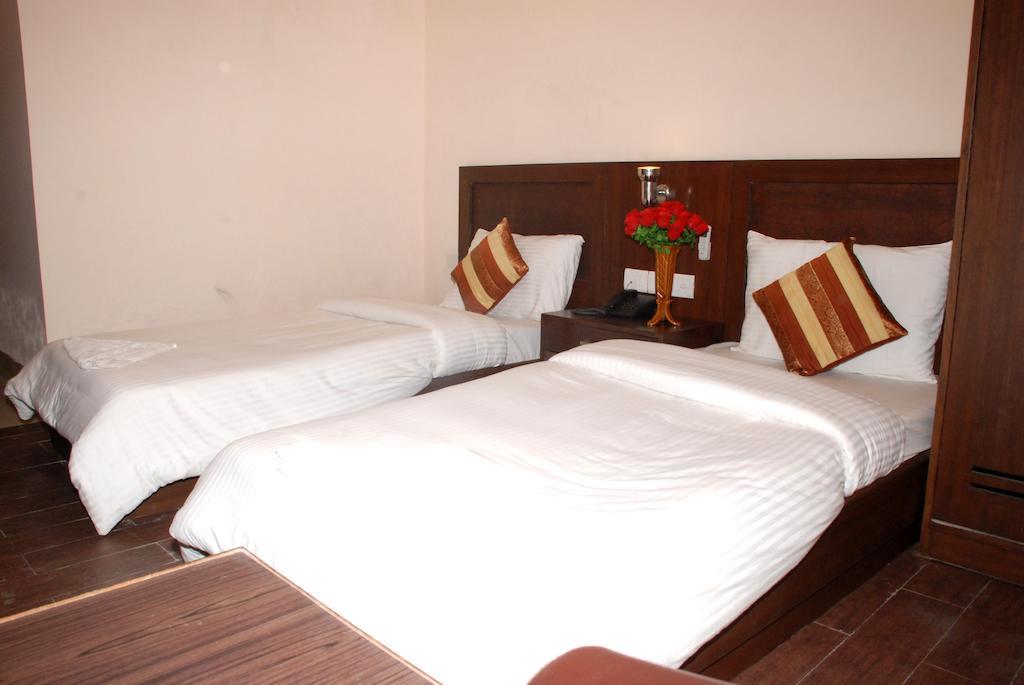 Airport Hotel Daya Capitol New Delhi Eksteriør bilde