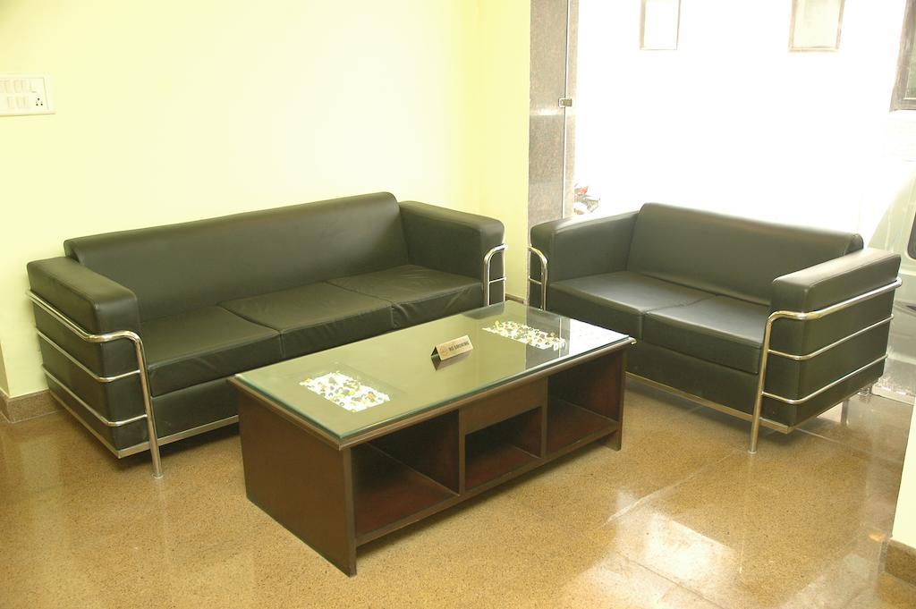 Airport Hotel Daya Capitol New Delhi Eksteriør bilde