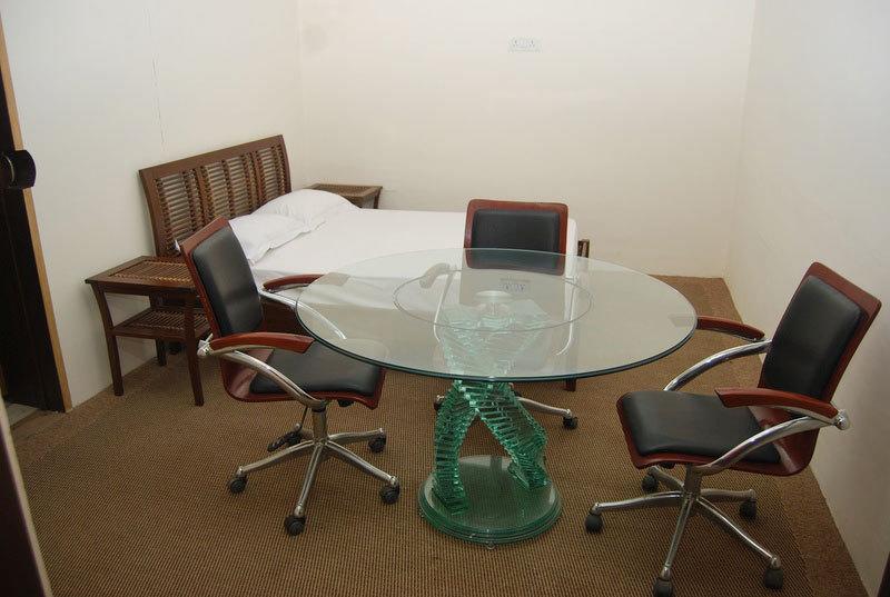 Airport Hotel Daya Capitol New Delhi Eksteriør bilde