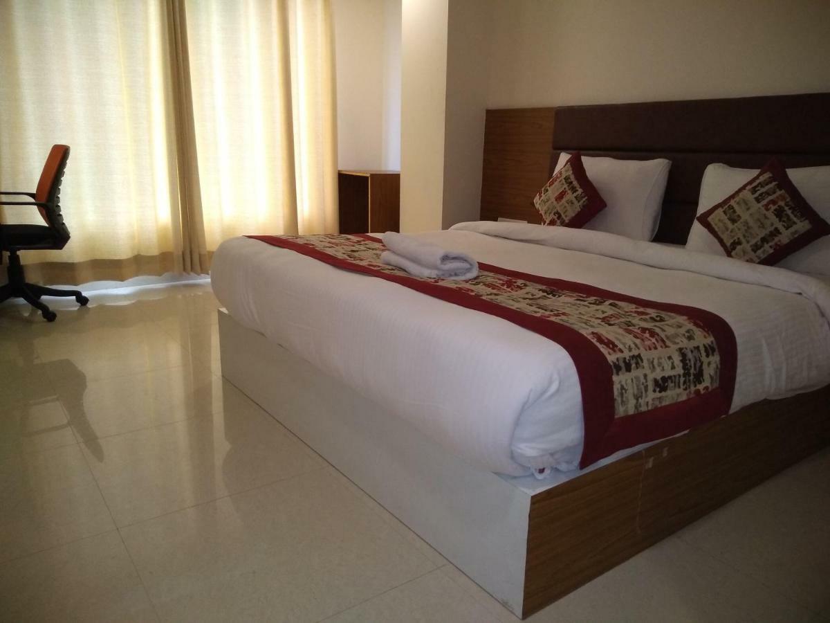 Airport Hotel Daya Capitol New Delhi Eksteriør bilde